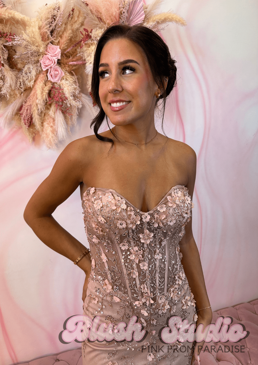 Elizabeth - Blush Studio