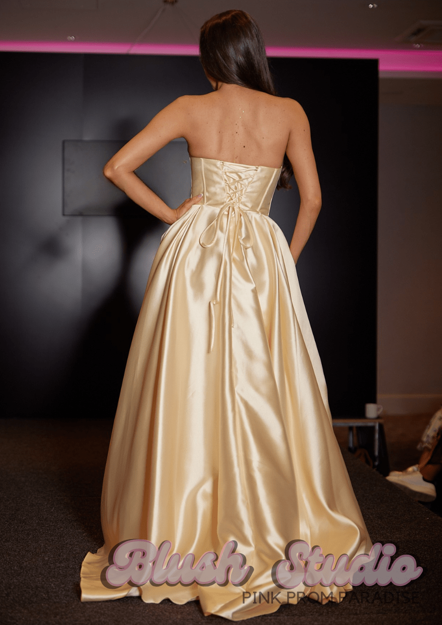 Francine - Blush Studio