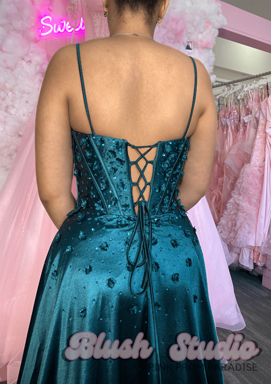 Layla - Blush Studio