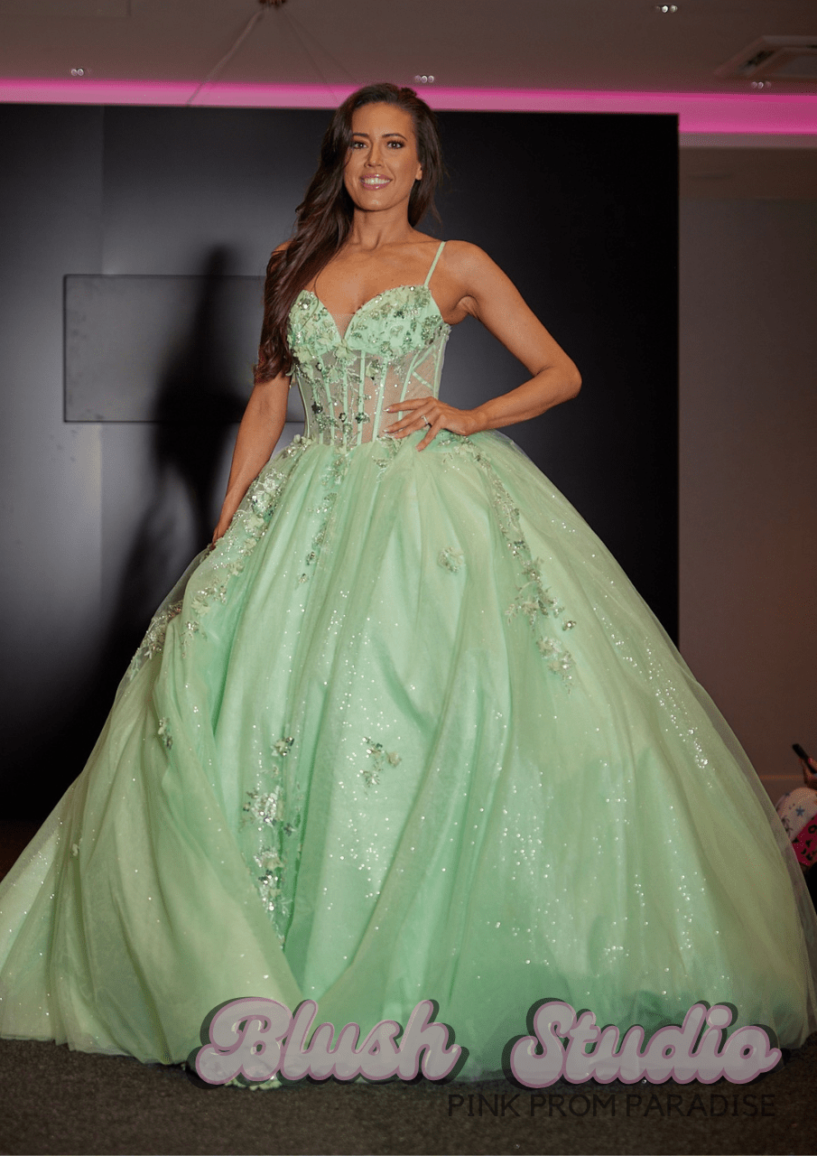 Huda - Blush Studio
