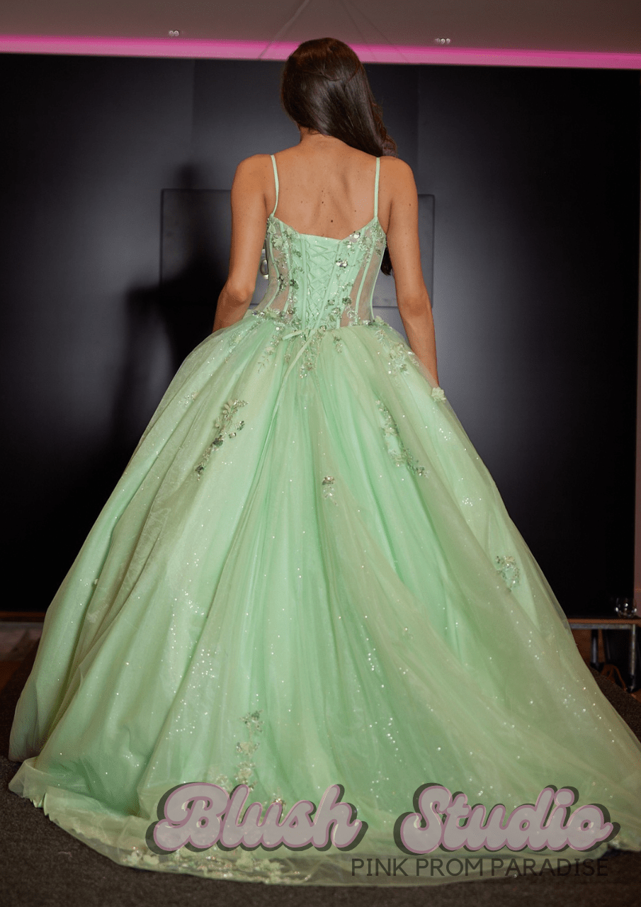 Huda - Blush Studio