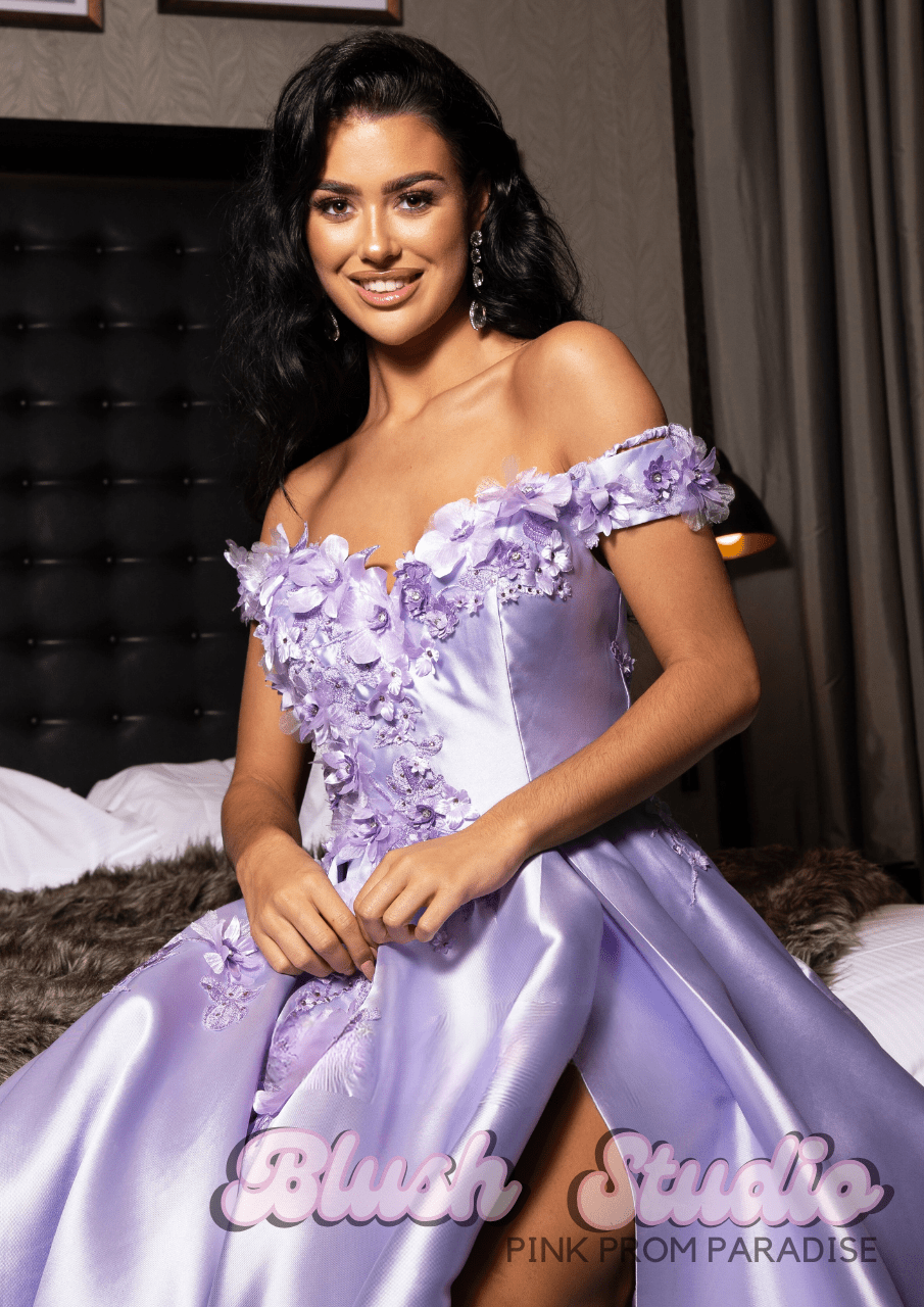 Bella - Blush Studio