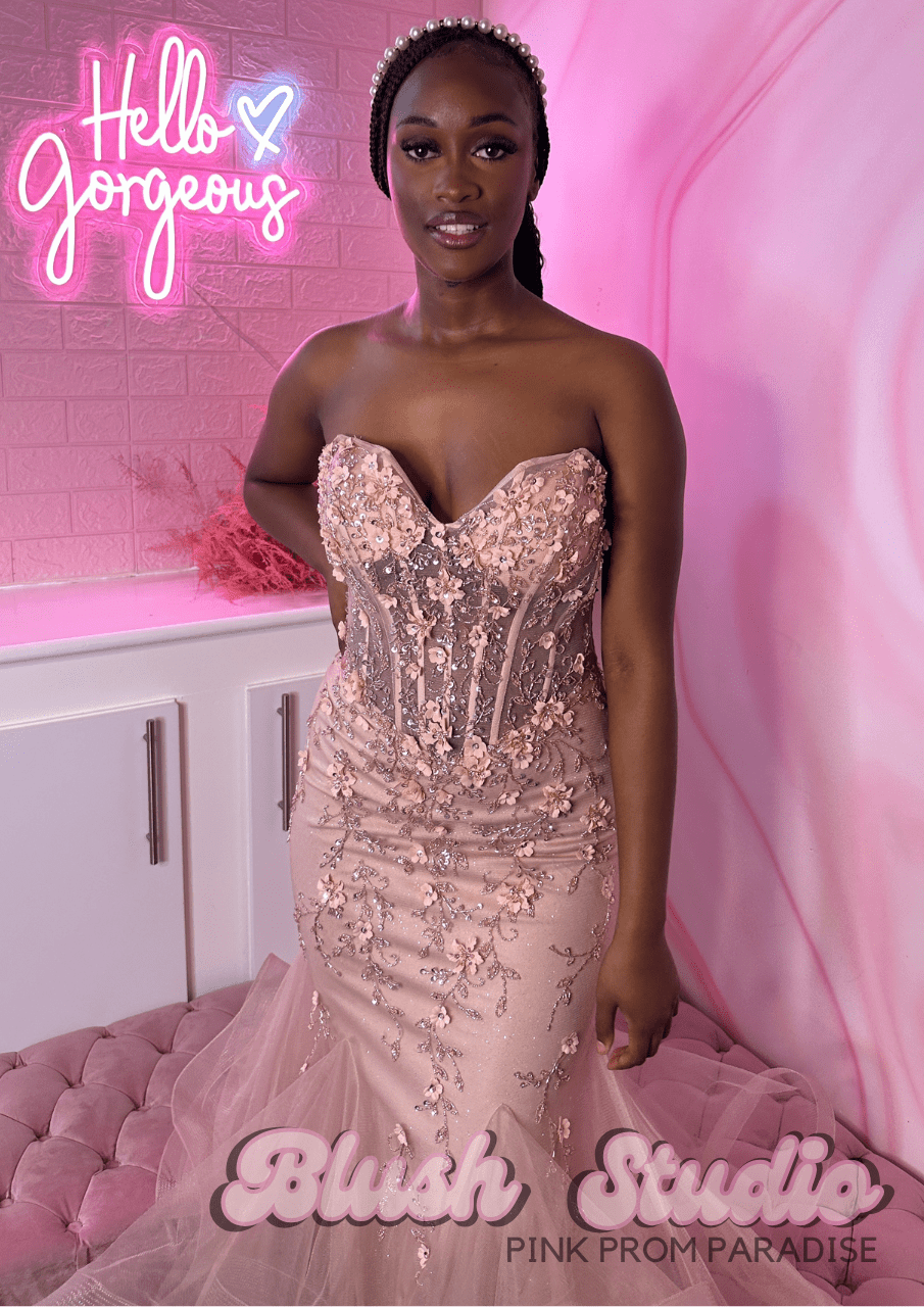 Elizabeth - Blush Studio