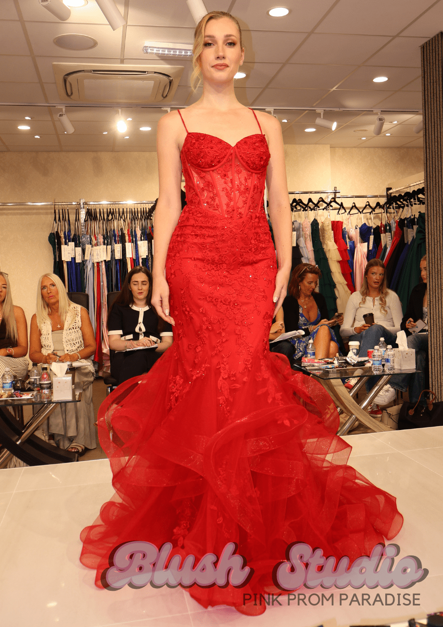 courtney love prom dress 10 Times Courtney Love Was A Fashion Icon