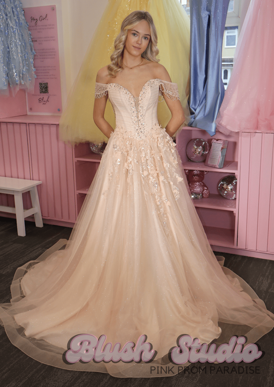 Dove - Blush Studio