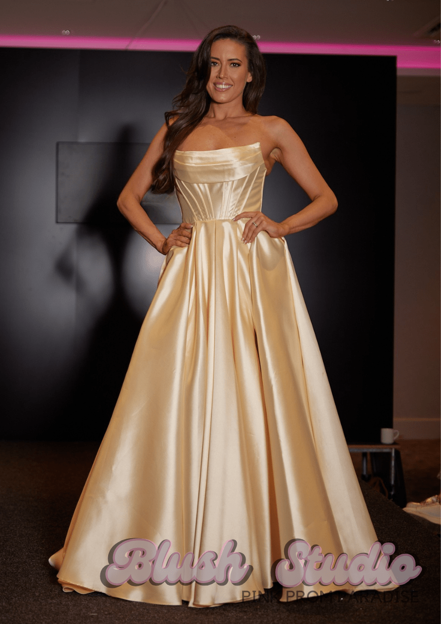 Francine - Blush Studio