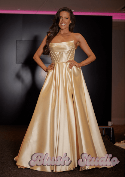 Francine - Blush Studio