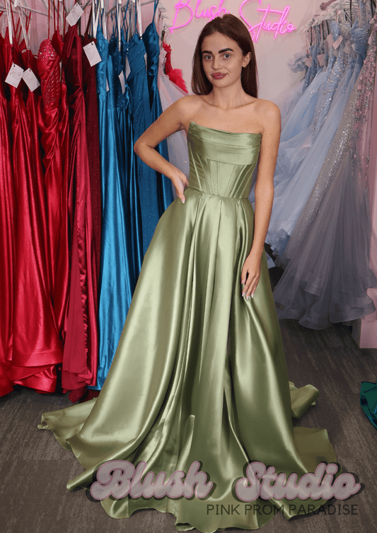 Francine - Blush Studio