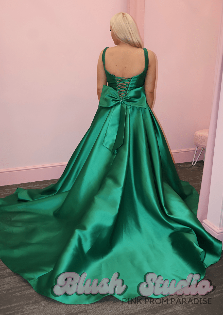 Coraline - Blush Studio