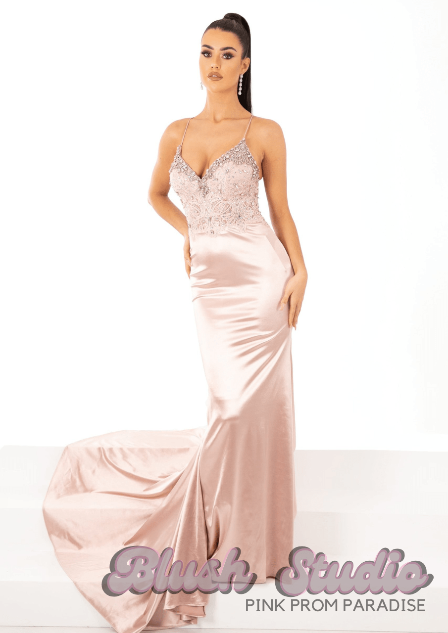 Christina - Blush Studio