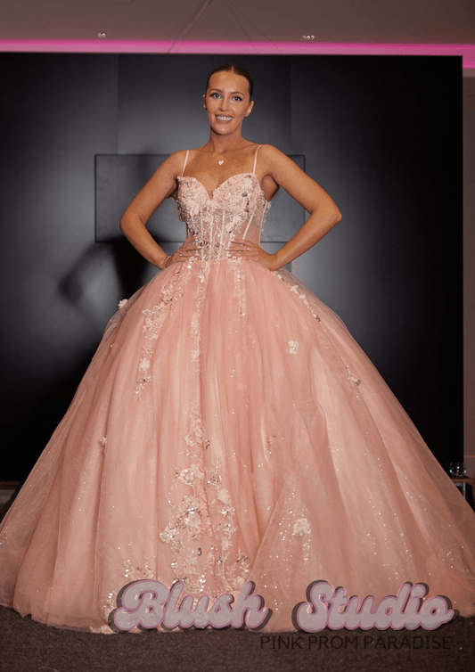 Huda - Blush Studio