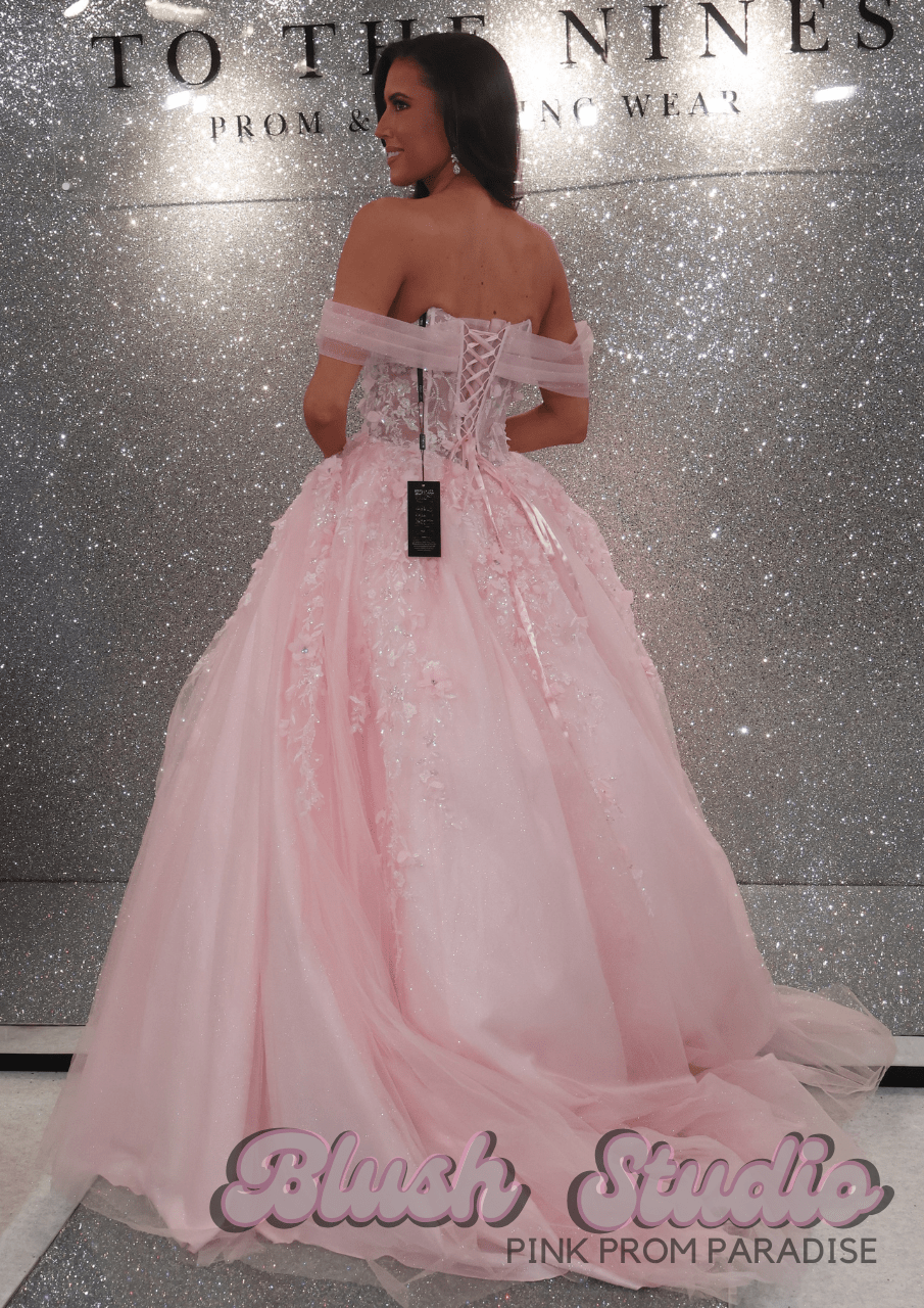 Holly - Blush Studio