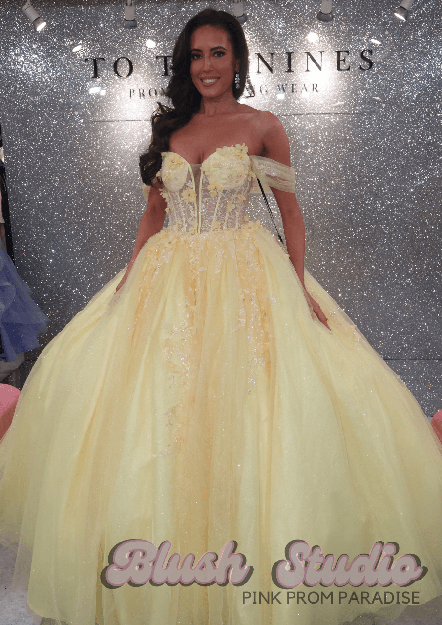 Holly - Blush Studio