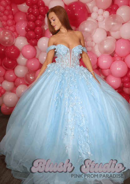 Holly - Blush Studio