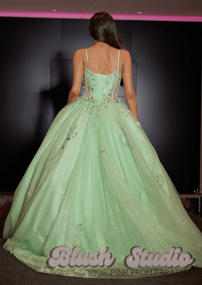 Huda - Blush Studio