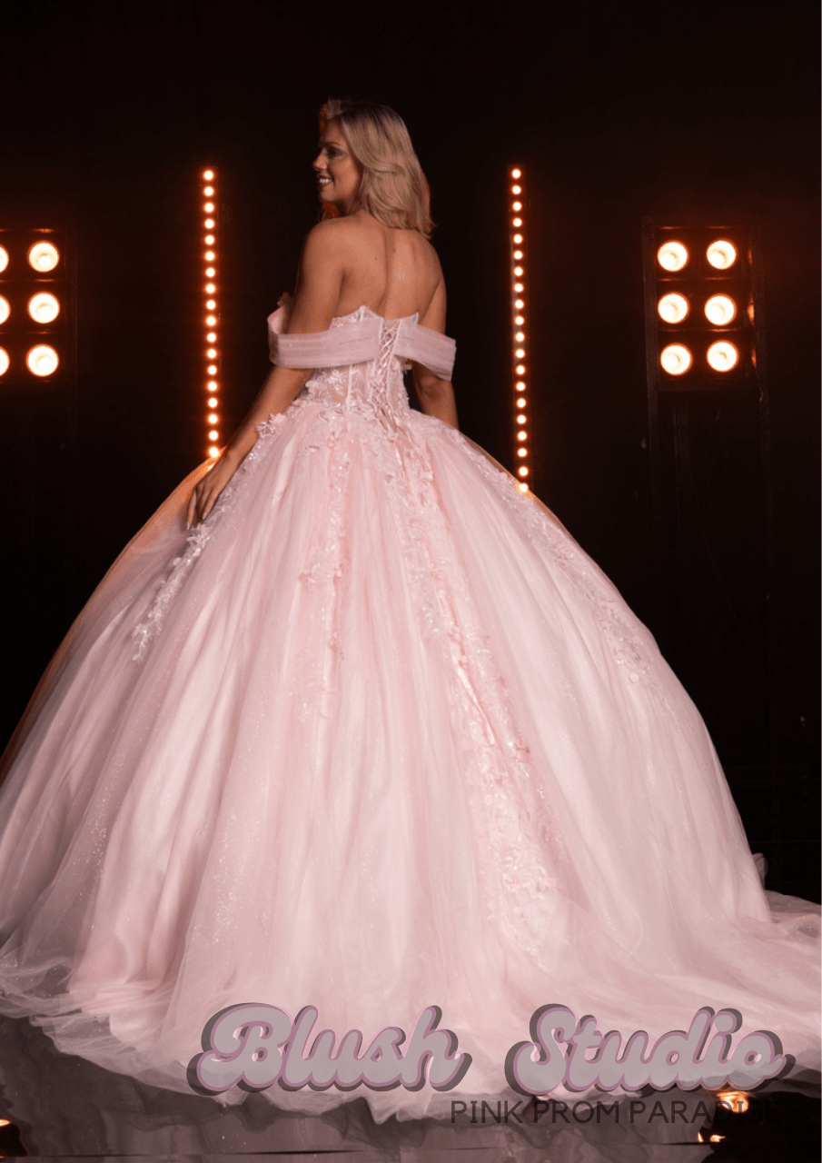 Holly - Blush Studio