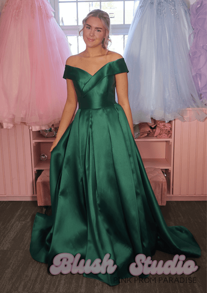 Ebony - Blush Studio