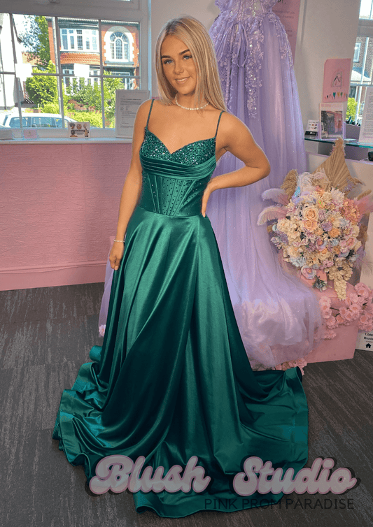 Nadia - Blush Studio